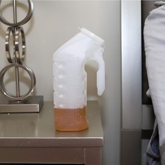Vakly Male Urinal with Cover and Handle [2 Pack 32oz] Portable Translucent