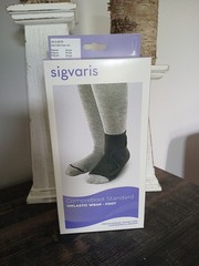 Compreboot Standard Inelastic Wrap-Foot 30-40mmHg Beige Regular M/L Sigvaris