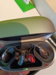 Phonak Rechargeable Bluetooth RIC Hearing Aids Silver w/ Charging Case Kit