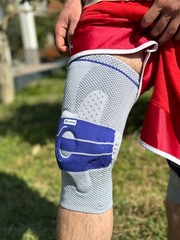 Bauerfeind GenuTrain A3 Size 4 Right Advanced Knee Joint Brace Support Patella