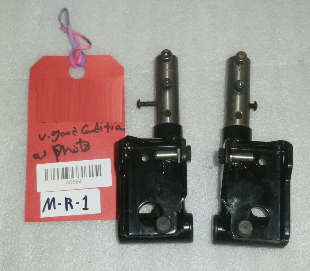 SET OF 2 WHEELCHAIR HINGE BRACKETS VERY GOOD AS PICTURE