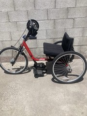 20” W Seat Invacare Top End Excelerator Handcycle 8-speed Adjustable