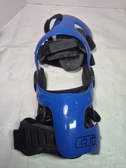 Ossur Blue Össur CTi Custom Knee brace Medium Rigid frame with black straps