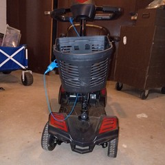 Drive Medical HS9 JPP 4-Wheel Mobility Scooter Black/Red Swivel Seat Basket