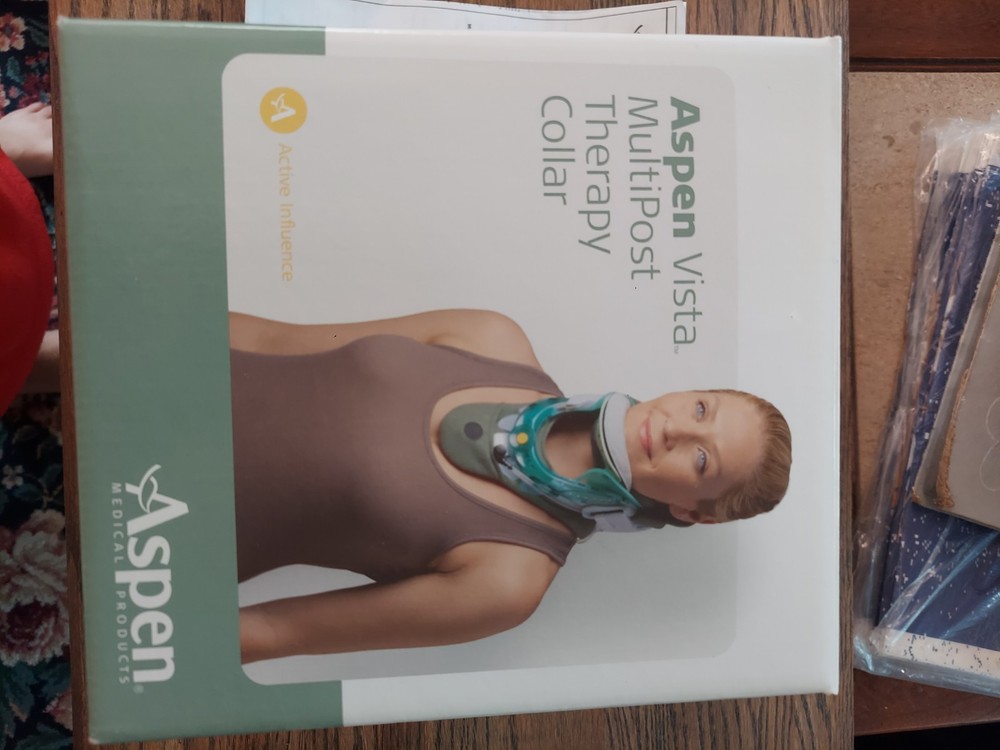 Aspen Vista Multi post Therapy Collar 984250 Adjustable New Open Box