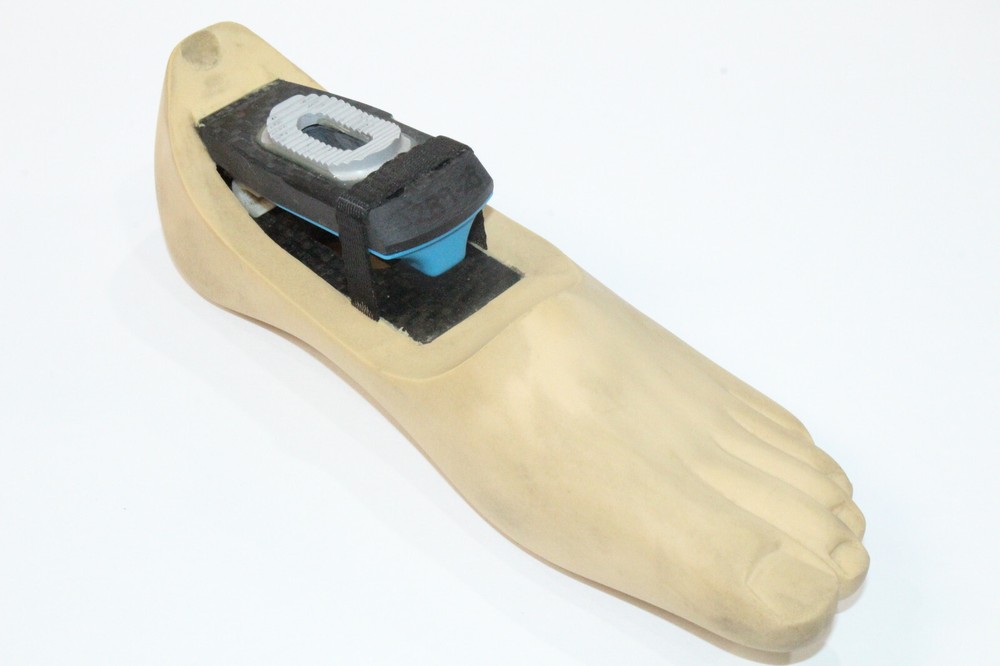 ENDOLITE DYNAMIC RESPONSE DR2 PROSTHETIC LEFT FOOT Sz 28 TAN / CAUCASIAN