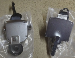 QSTRAINT Q-10029 QRT-360 RETRACTORS SNC + L-TRACK SHOULDER RETRACT w/ LAP BELT