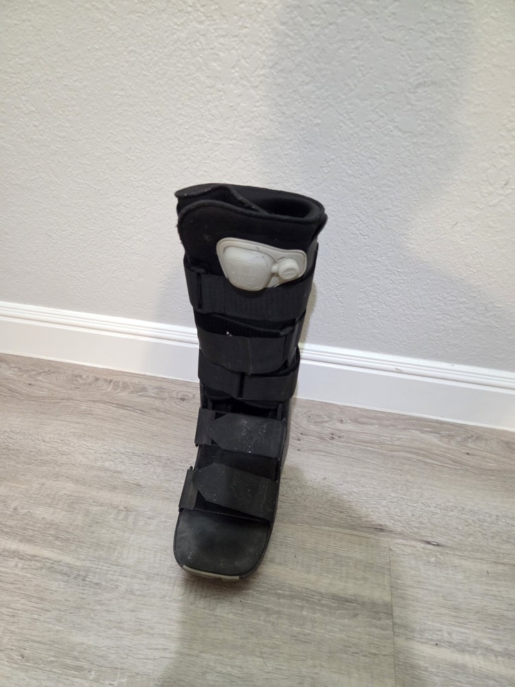 MedLine Medium Pneumatic Medical Walking Boot – Very Nice, Works Without Issues
