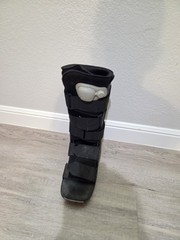 MedLine Medium Pneumatic Medical Walking Boot – Very Nice, Works Without Issues
