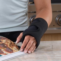 ComfyBrace® Carpal Tunnel Wrist Brace (Pack of 2) with Splint One Size, Black