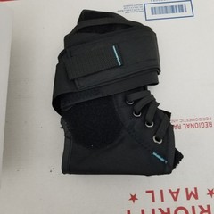 Ossur FormFit Ankle Brace w/ Speedlace Small