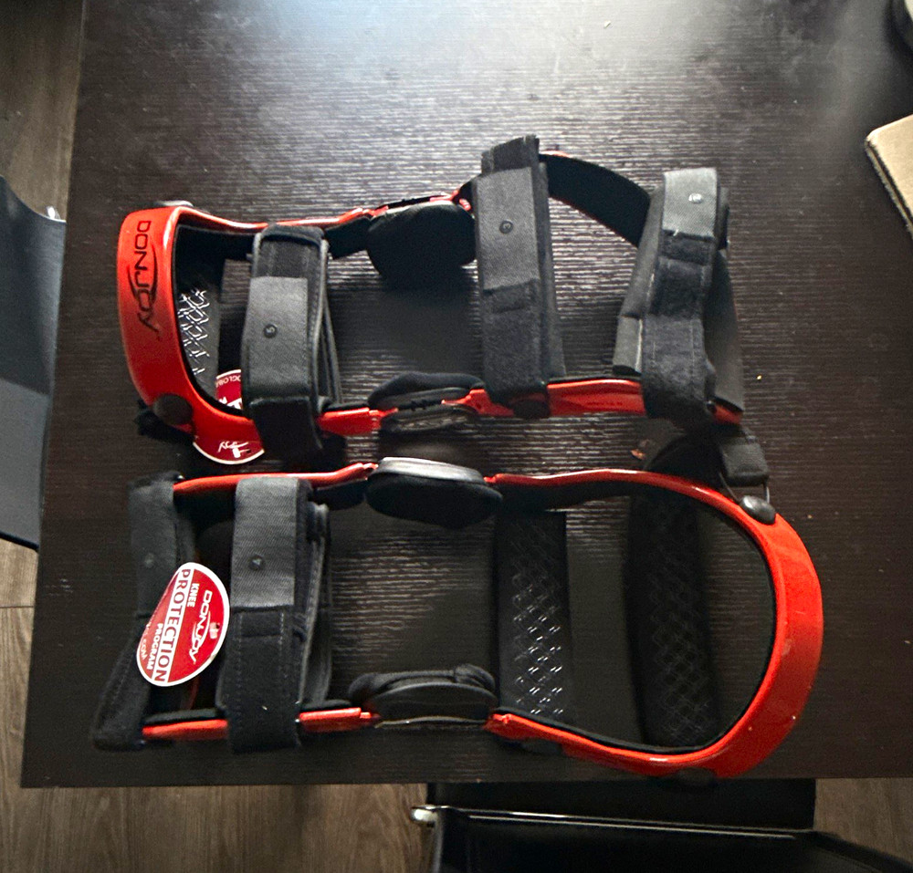 DonJoy A22 Adjustable Hinged Knee Brace Stabilization Support Red/Black One Size