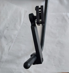 PERMOBIL Tri-Lock™ Midline Mounting System Tri-Lock™ Midline Mounting System