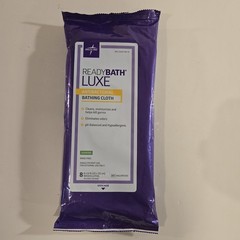 Medline ReadyBath Luxe Antibacterial Bathing Cloths (MSC095100)