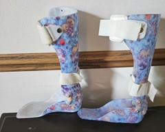 Childs AFO Orthosis Hard Plastic Foot Ankle Brace Hinged Right & Left Legs