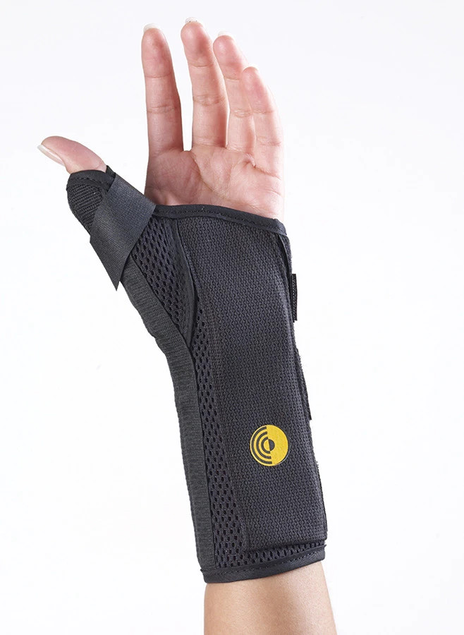 8″ „CORFLEX“ THUMB SPICA WITH STRAP / LEFT WRIST / SIZE – Medium“. New.