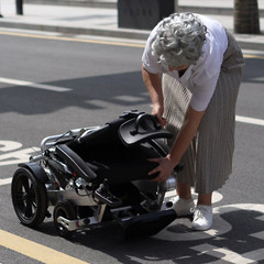 Fold And Travel Auto Recline Lightweight Foldable Electric Power Wheelchair