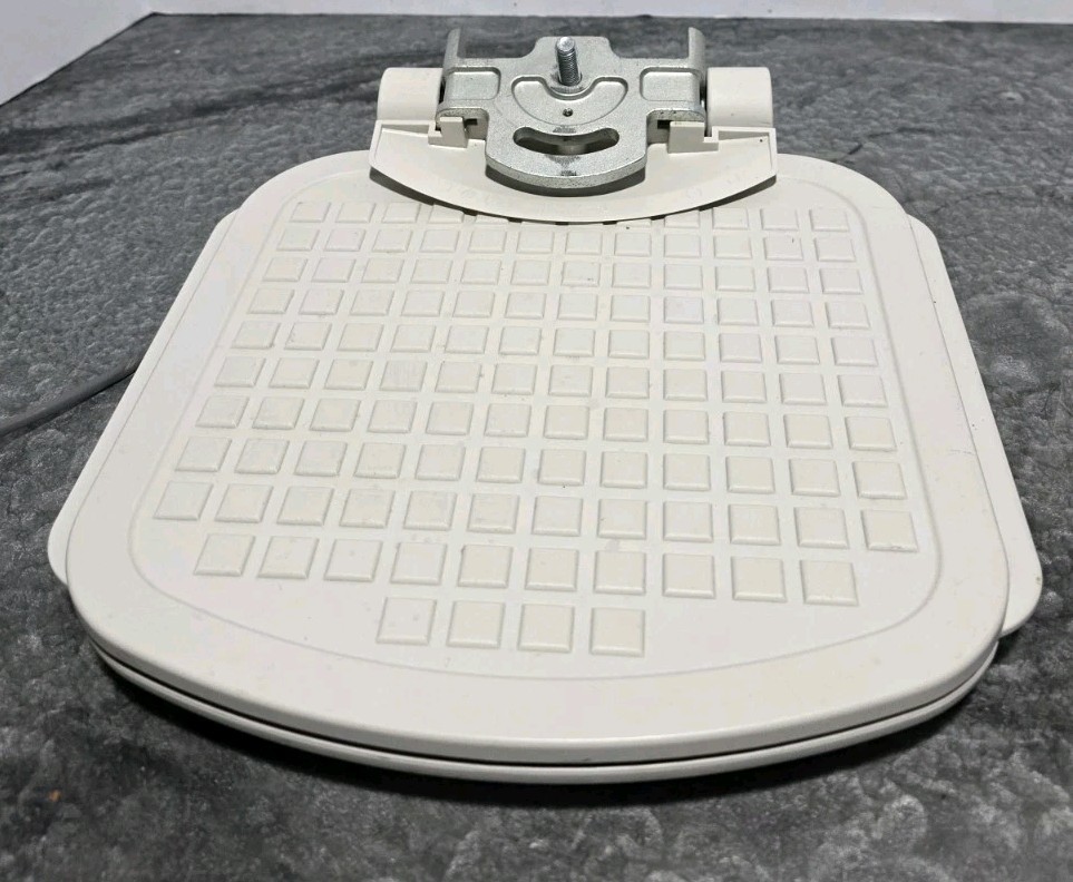 ACORN SUPERGLIDE 120/130 STAIRLIFT GENUINE REPLACEMENT FOOTREST 31568-102