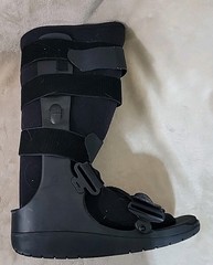 Ossur Mid-Calf Boot – Formfit Walker Air – Clean & Great Condition
