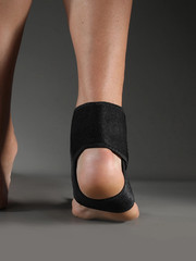 1 pc Adjustable Neoprene Ankle Support Brace for Running & Basketball