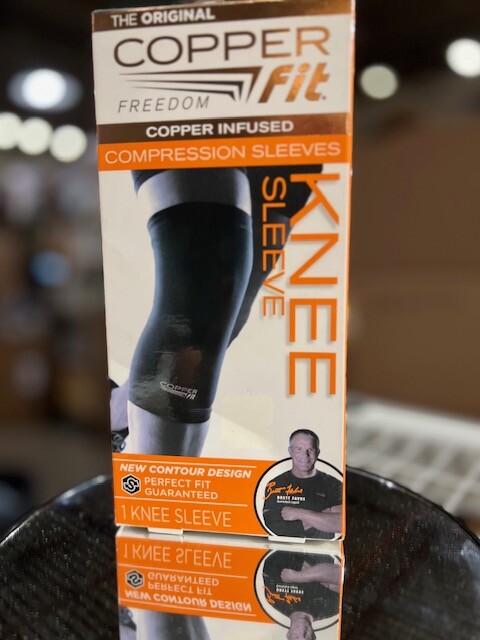 Copper Fit Unisex-Adult’s Freedom Knee Compression Sleeve, black, Large