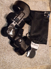 Medium Townsend Rebel Reliever Right Knee Brace OA Aluminum Frame Black