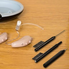 Professional Hearing Aid Cleaning Tools: 7-Piece Kit with Soft Handles & Magnet