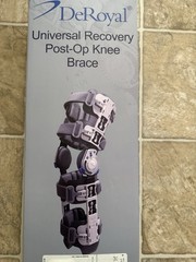 DeRoyal Universal Recovery Post-Op Knee Brace KB3000-01 Brand New