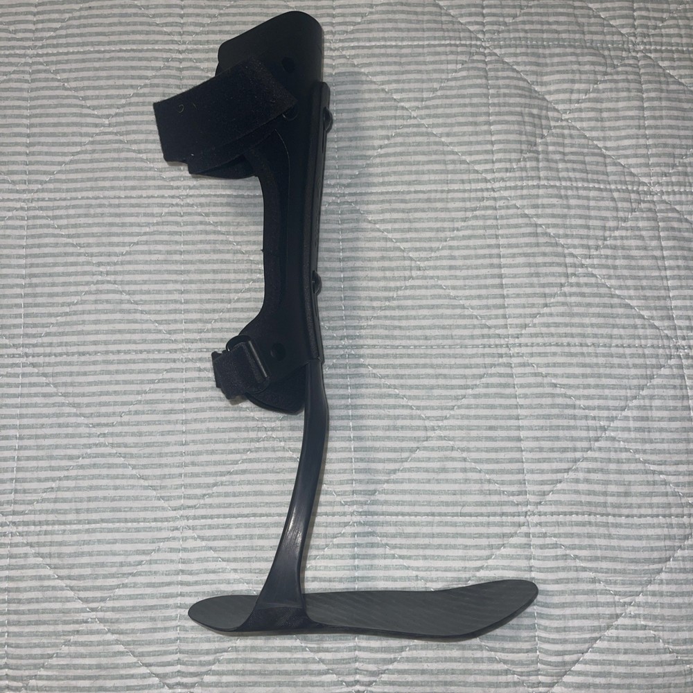 Trulife • Matrix Max AFO | RIGHT | MEDIUM | Carbon Fiber Foot Drop Brace