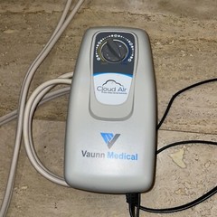Vaunn Medical Cloud Air V910 Quiet Alternating Pressure Mattress *Pump Only*