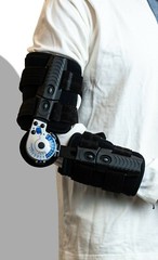 Ergoactives ErgoBrace For Elbow G1 EPA Post-Op Brace Over Motion