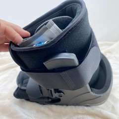 NEW Comfortland Premium Low Top Air Walker Boot Small Black 61-324-2