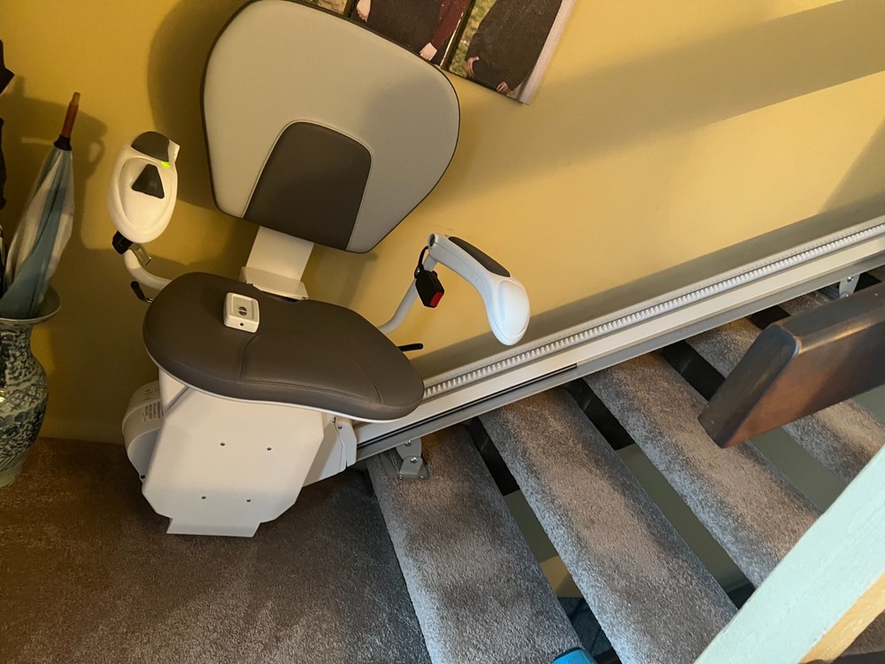 Bruno Elan Straight Stairlift