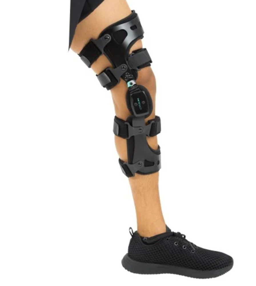 NEW Coretech 845 OA Knee Brace Left Medium SUP2079BLKLM