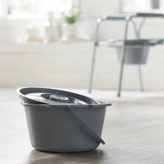 McKesson 146-11106 Commode Bucket 7.5 Quart With Metal Handle And Cover 1 Ct