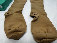 Juzo Soft, 30-40mmHg, Knee-High, (Size: III) Cinnamon, Dot Band, Closed Toe