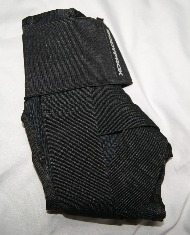 bodyprox ankle brace medium black hook and loop closure wrap under straps