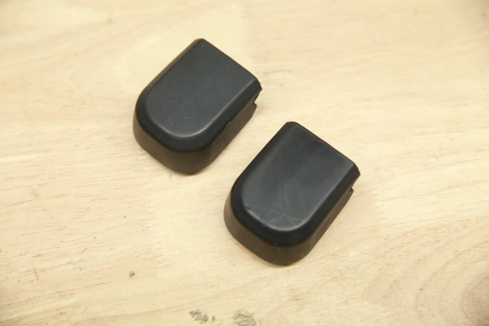 PAIR Quantum Edge 3 Stretto Caster FORK CAPS Dust Covers DGN1808787 Front / Rear