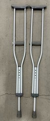 Adjustable Aluminum Underarm Standard Crutches w/ Pads & Handgrips Silver/Gray