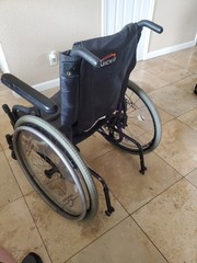 Quickie 2 Folding Lightweight Manual Wheelchair Purple. 17×17