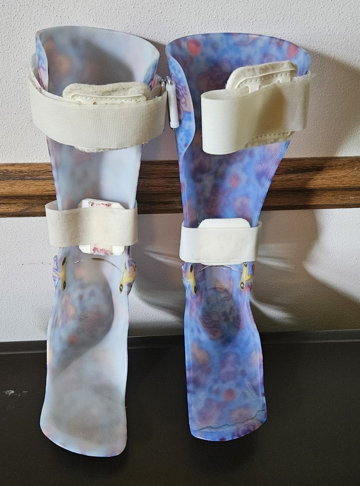 Childs AFO Orthosis Hard Plastic Foot Ankle Brace Hinged Right & Left Legs