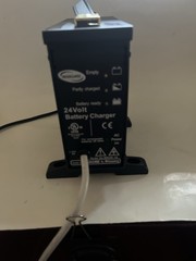 PRE OWNED Invacare/Quickie/Pride 24v Automatic Power Wheelchair Charger,3 pin