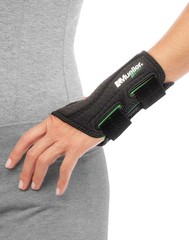 Mueller Green Fitted Wrist Brace, Left Hand, Unisex, One Size Fits Most, Black
