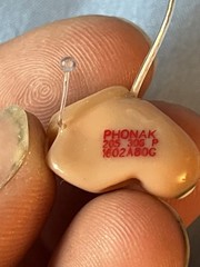Phonak 205 306 P In-Canal Hearing Aid Left and Right w/Pouch