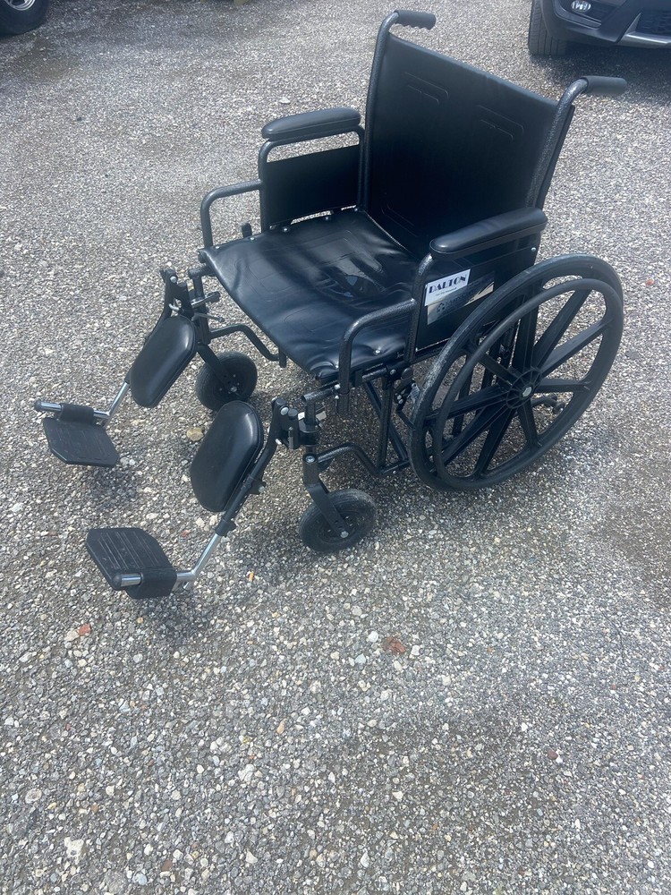 Bariatric Extra Wide Deluxe Wheelchair up to 350 lbs. / Reinforced Frame