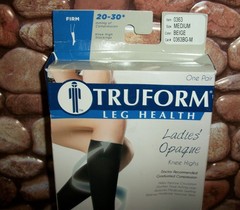 TRUFORM Ladies‘ Opaque Knee High Stockings Firm (Beige) sz Medium *New in Box*