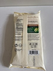 Yardley Disposable Alcohol-Free Washcloths 24 Large Aloe Chamomile Vit E 12×8″