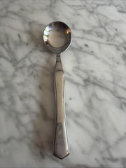 VIVE Weighted Heavy Silverware Flatware for Tremors/Parkinson „Round Soup Spoon“