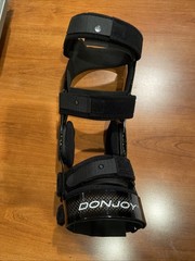NEW DONJOY FULLFORCE KNEE BRACE RIGHT SMALL 11-3220-2