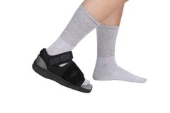 Post-Op/Orthopedic Adjustable Recovery Shoe for Broken Foot or Toe Men’s Large